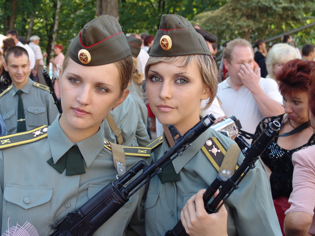 девушки в армии