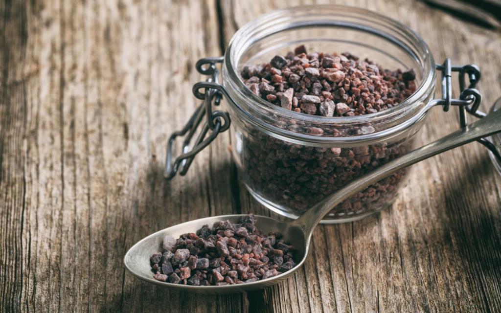 Черная крупная