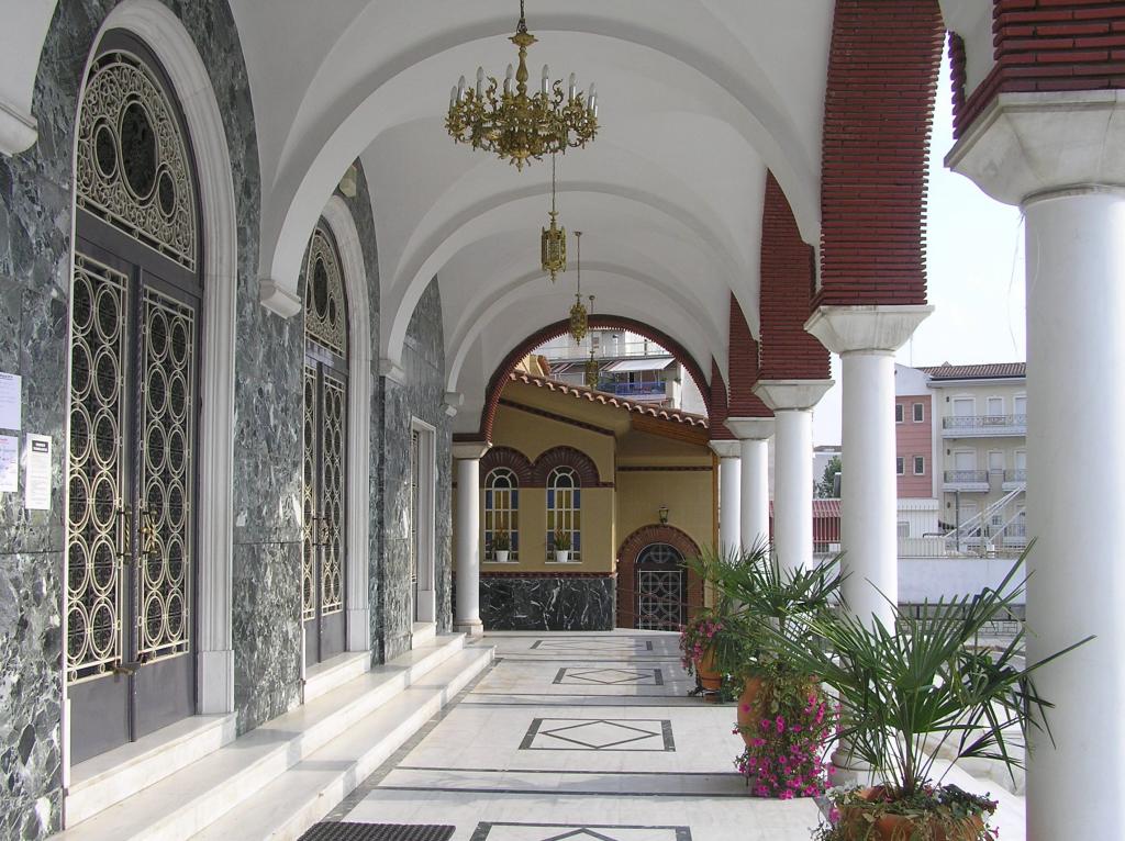 Церкви в г. Лариса (Греция)