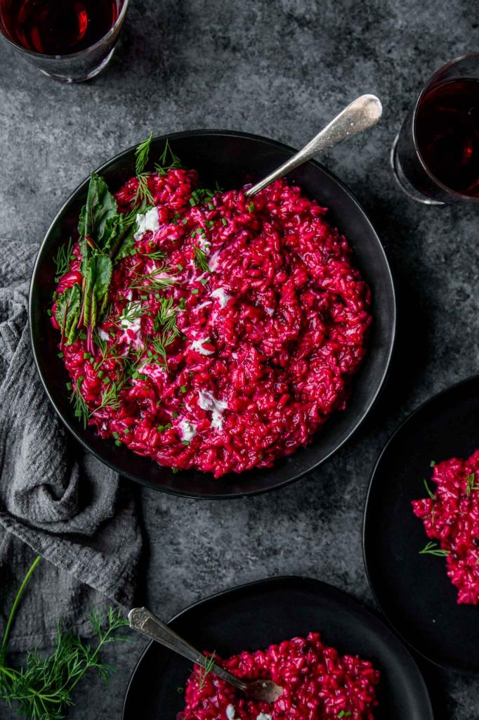 салат из свеклы с чесноком и сметаной