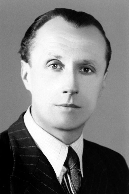 актер Владимир Осенев