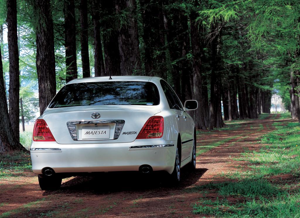 Crown Majesta S180