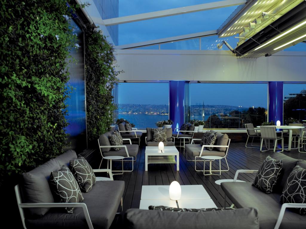Отель Ritz Carlton