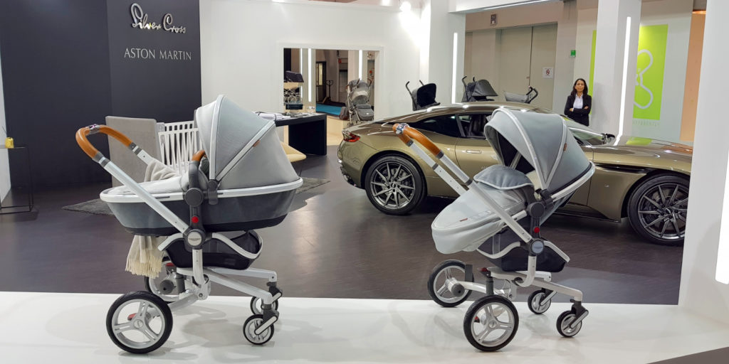 Коляска от Aston Martin